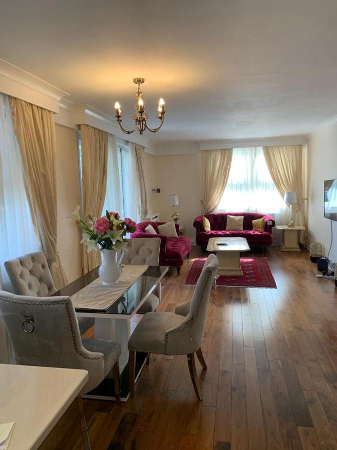 Lovely 3 Bedroom Apartment Лондон Екстериор снимка